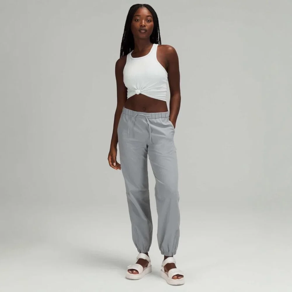 LULULEMON ESSENTIAL AFFINITY MID RISE JOGGER IN RHINO GREY SIZE 6 - Picture 3 of 8